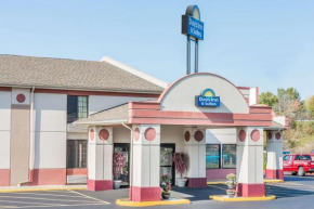 Hotels in Trumbull County
